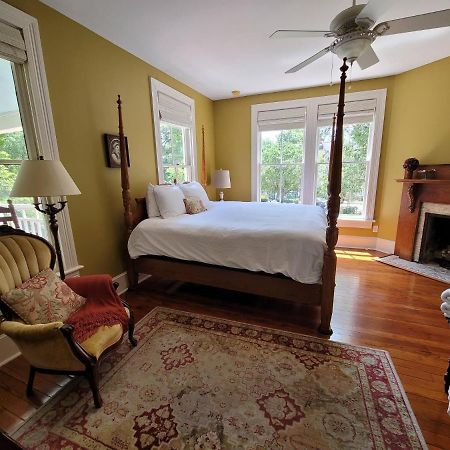 The Camellia Rose Inn- King Room- Inspiration Gainesville Bagian luar foto